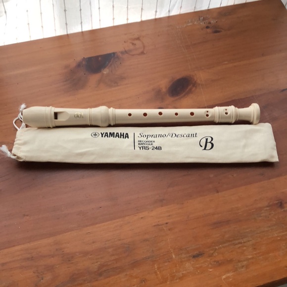 Yamaha Recorder YRS-24B - Picture 8 of 10